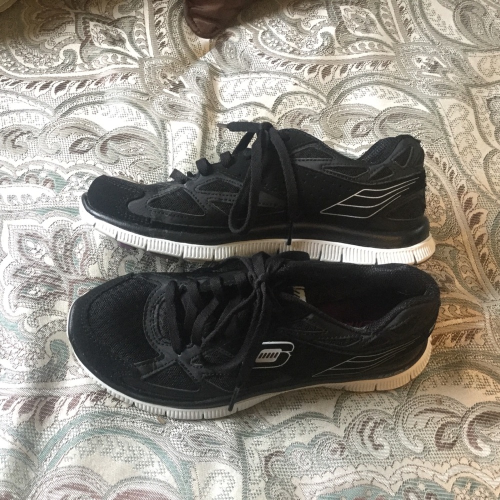 Sketchers Lightweight